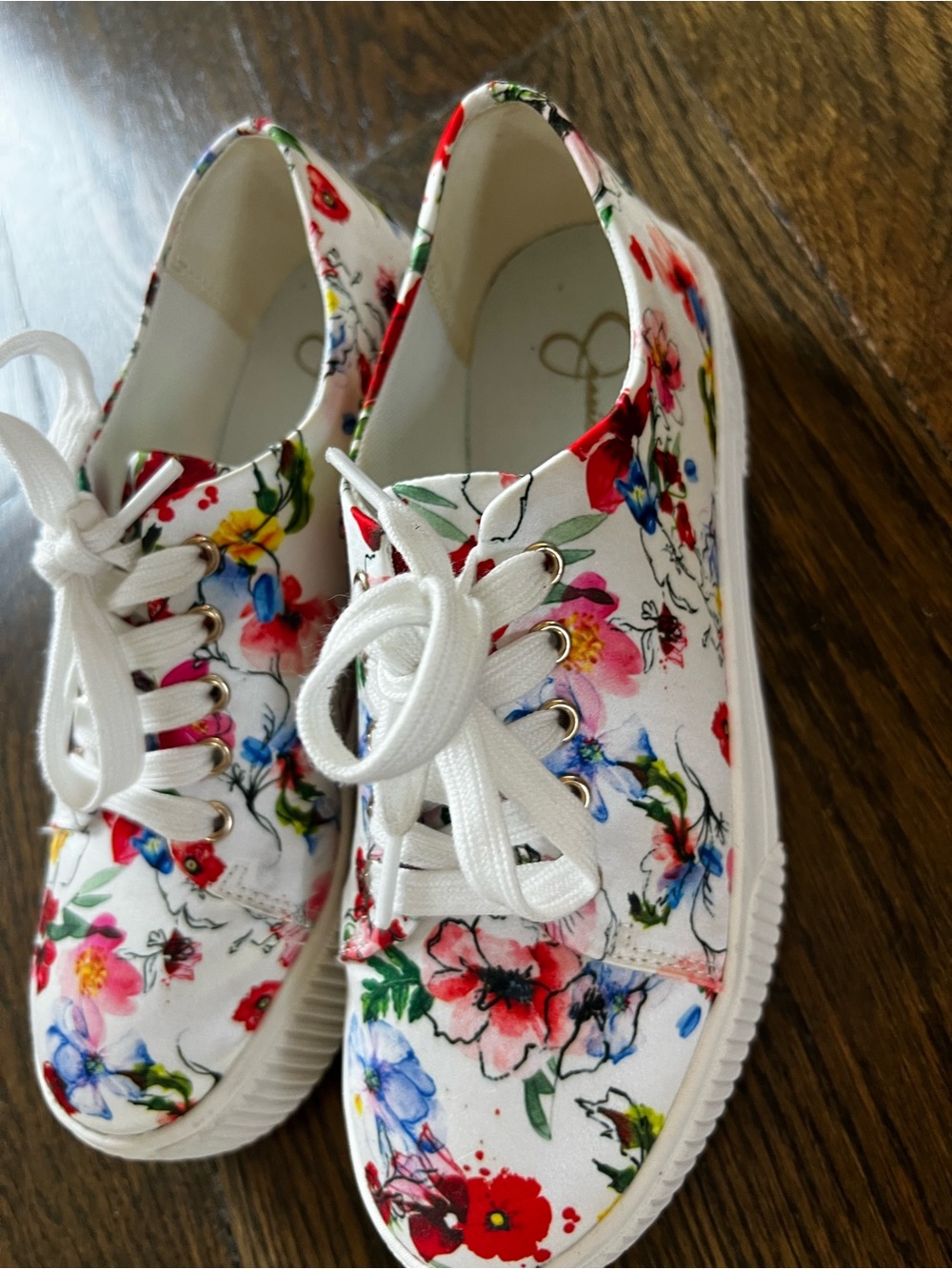 Jessica Simpson White Floral Lace-Up Sneakers 6 1/2